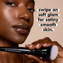 Smooth Swipe Foundation Brush, 